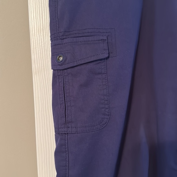 Capri pants - Picture 2 of 6